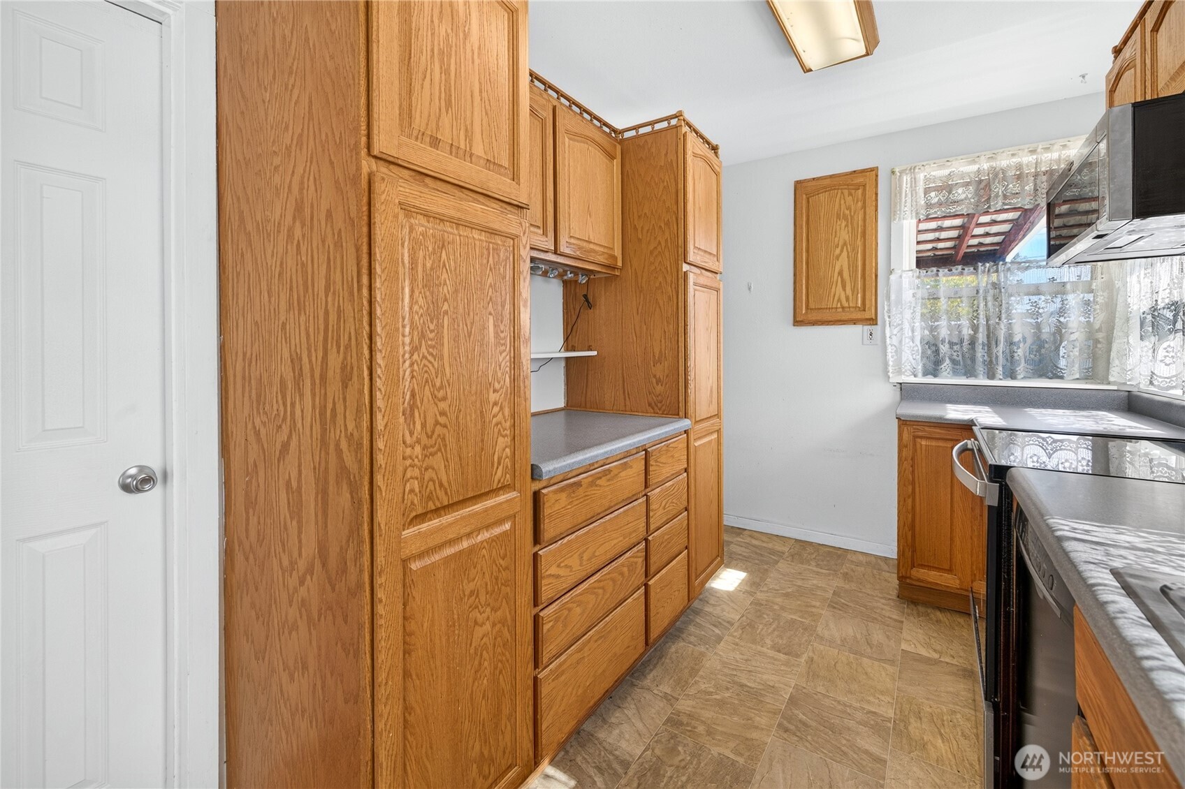 209 Fuller Street Property Photo 11