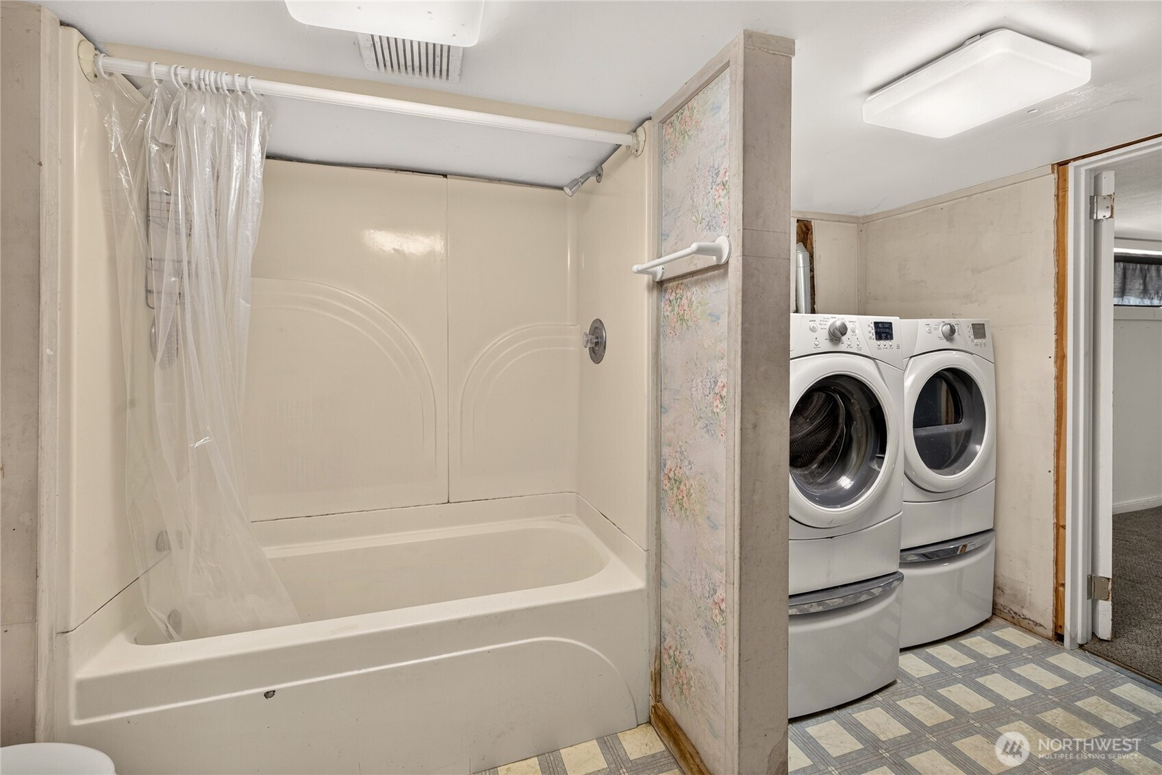 209 Fuller Street Property Photo 29