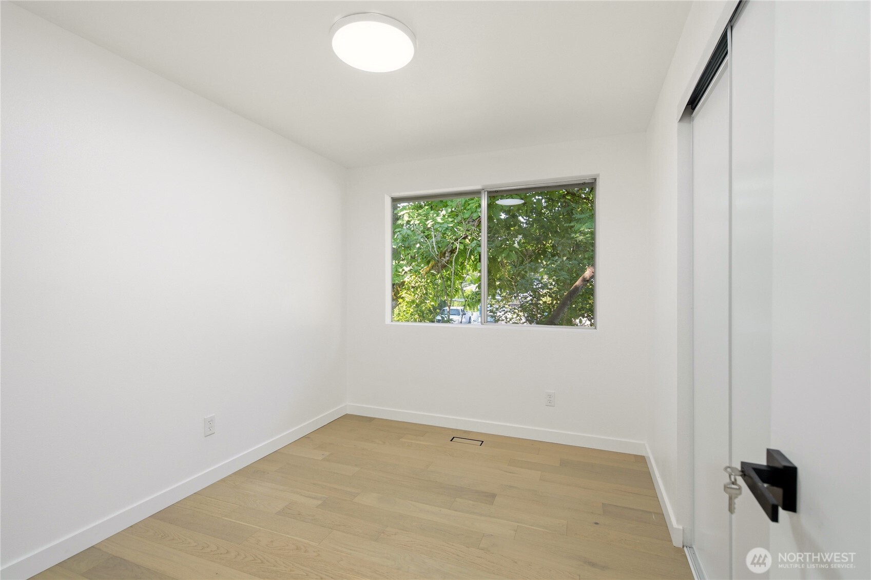 853 S 306th Street Property Photo 14