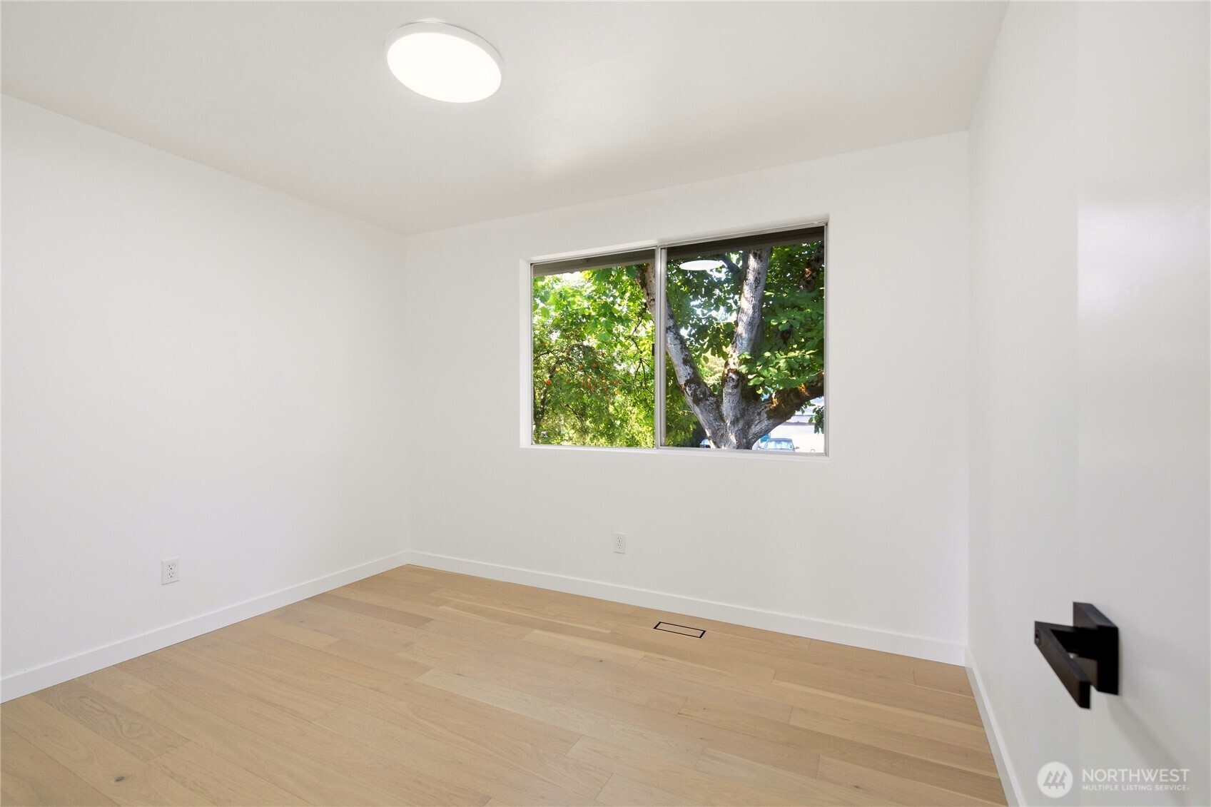 853 S 306th Street Property Photo 15