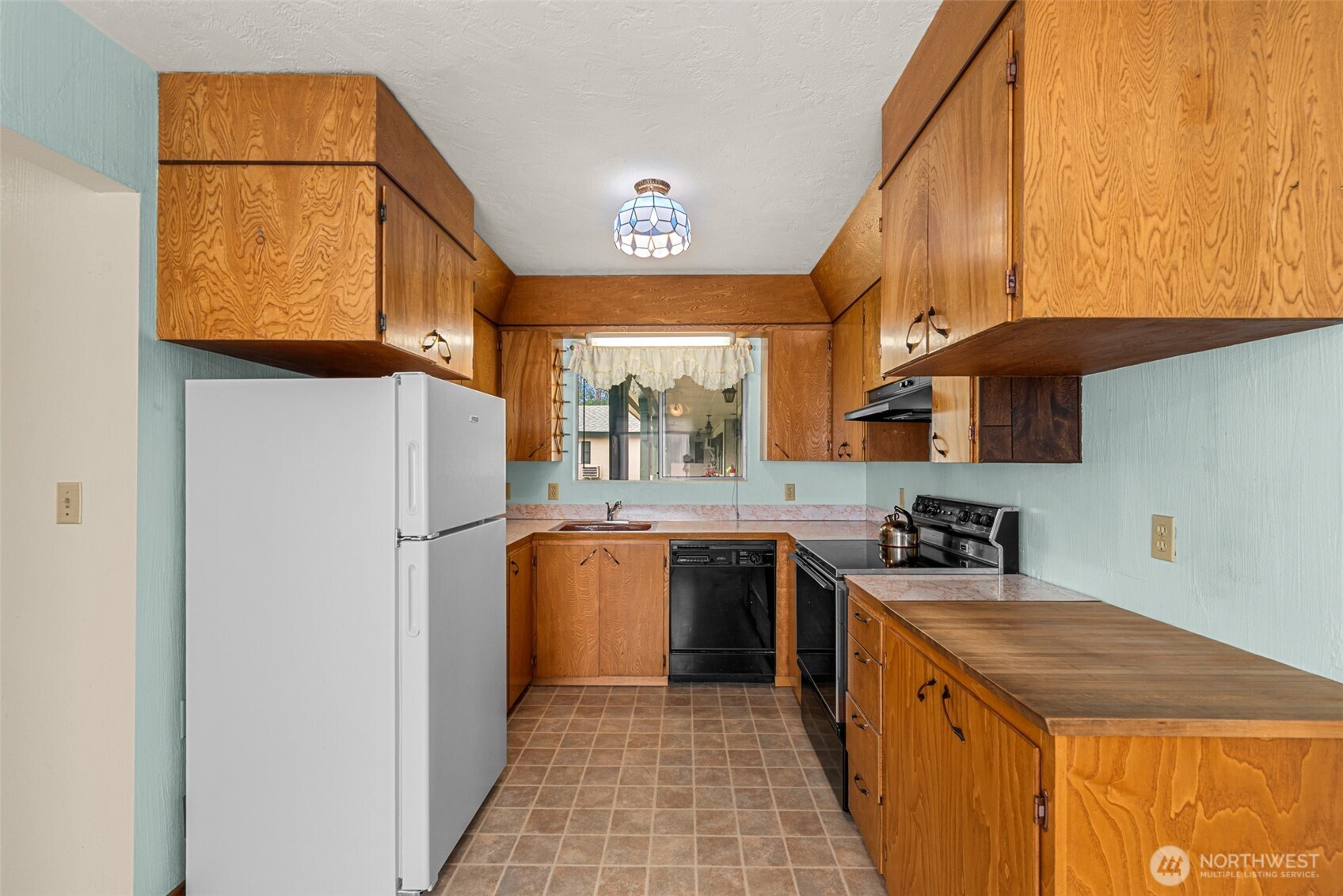 111 Whitman Street 2d Property Photo 14