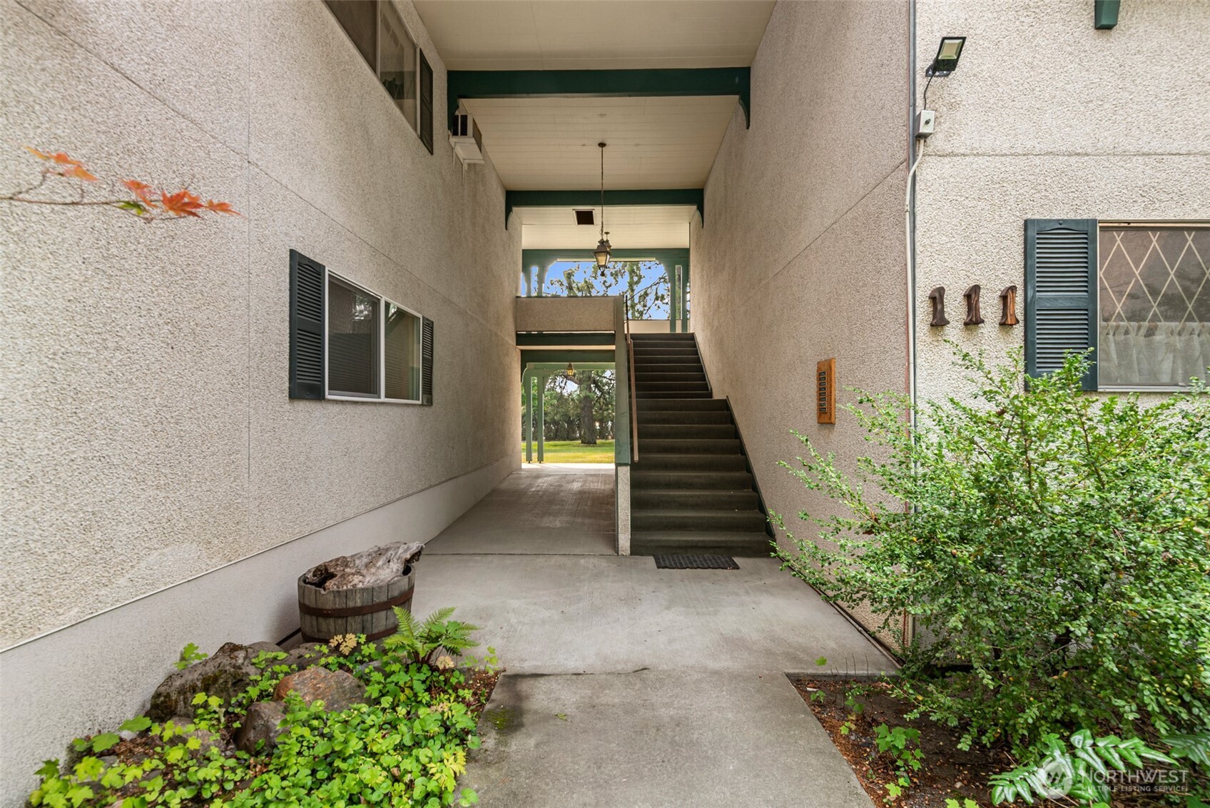 111 Whitman Street 2d Property Photo 32