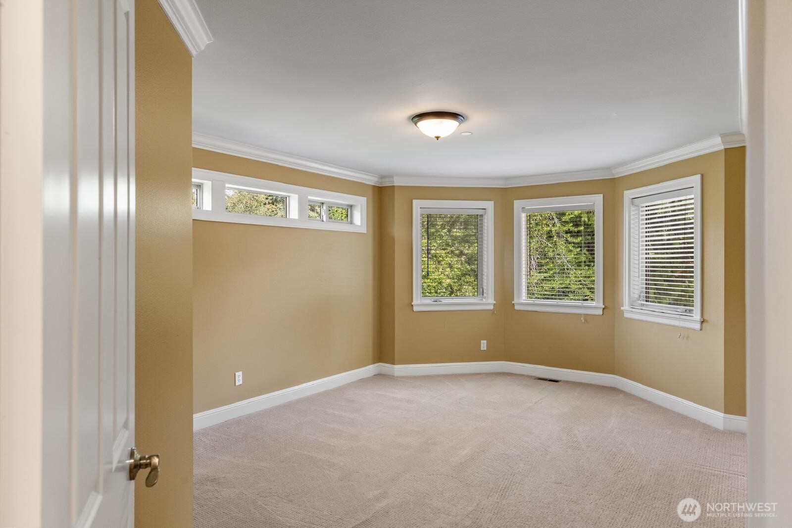 27145 11th Place Property Photo 21