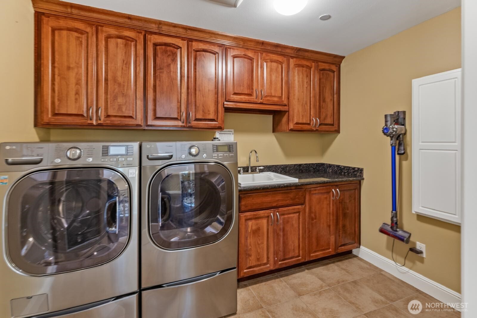 27145 11th Place Property Photo 26