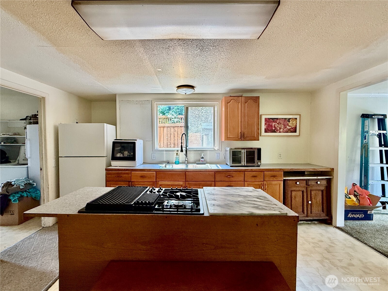 3719 Commercial Avenue Property Photo 5