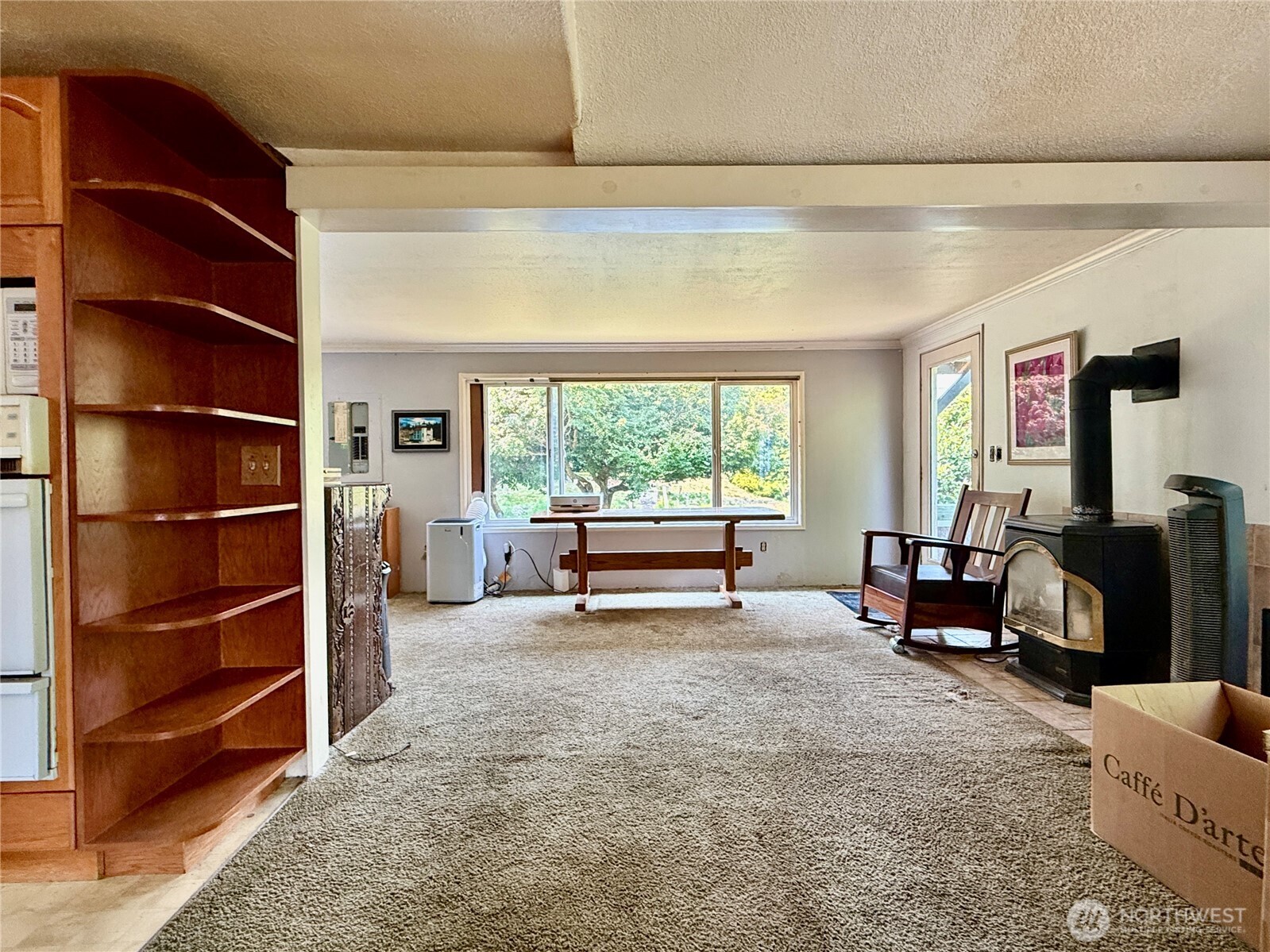 3719 Commercial Avenue Property Photo 6