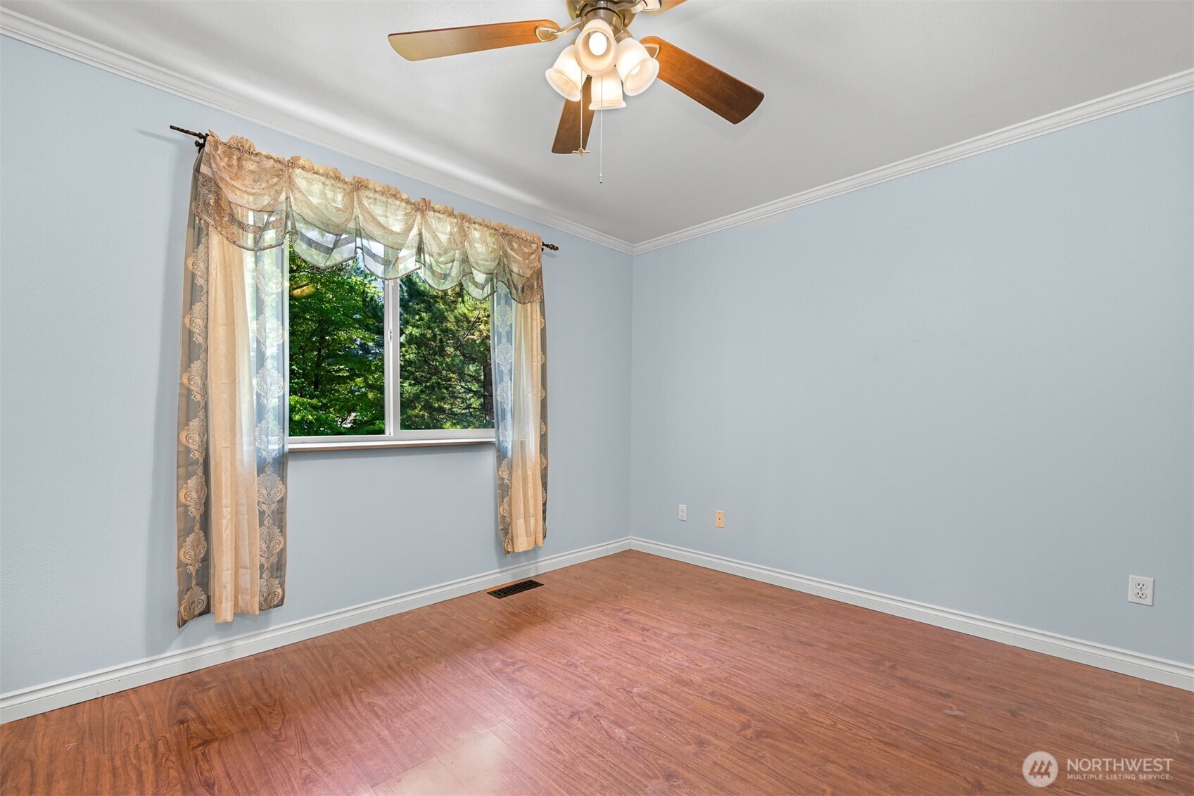 2261 Fall Valley Lane Property Photo 17