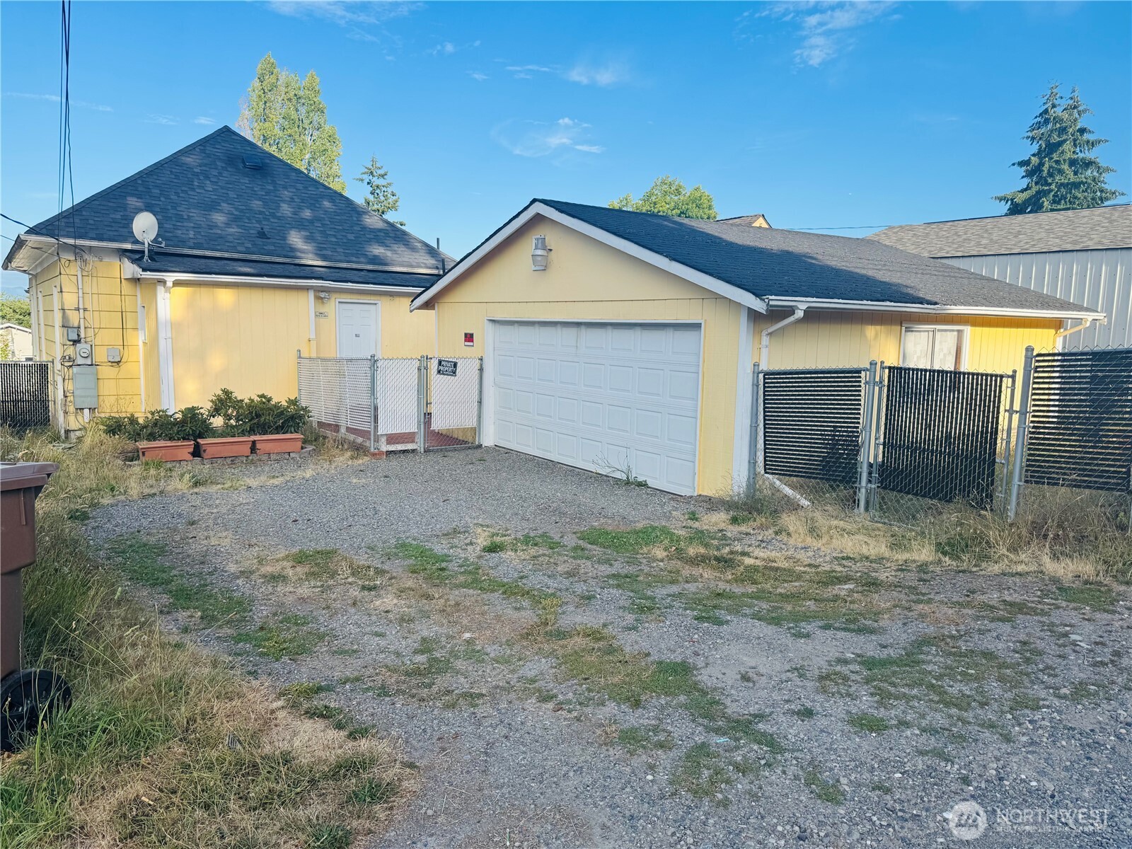 3724 E J Street Property Photo 2