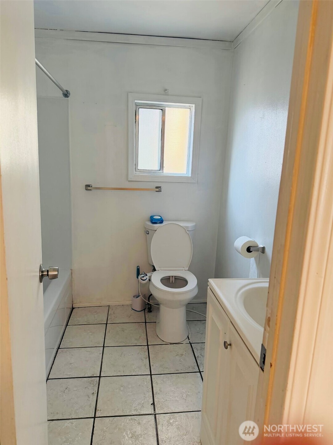 3724 E J Street Property Photo 13