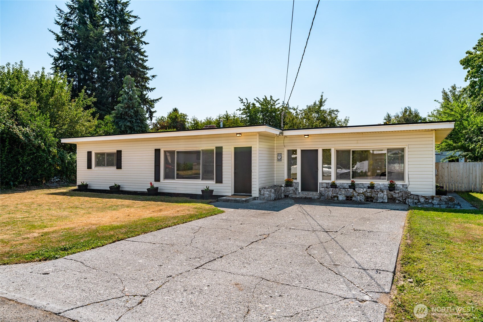 20820 W Jordan Road Property Photo 2