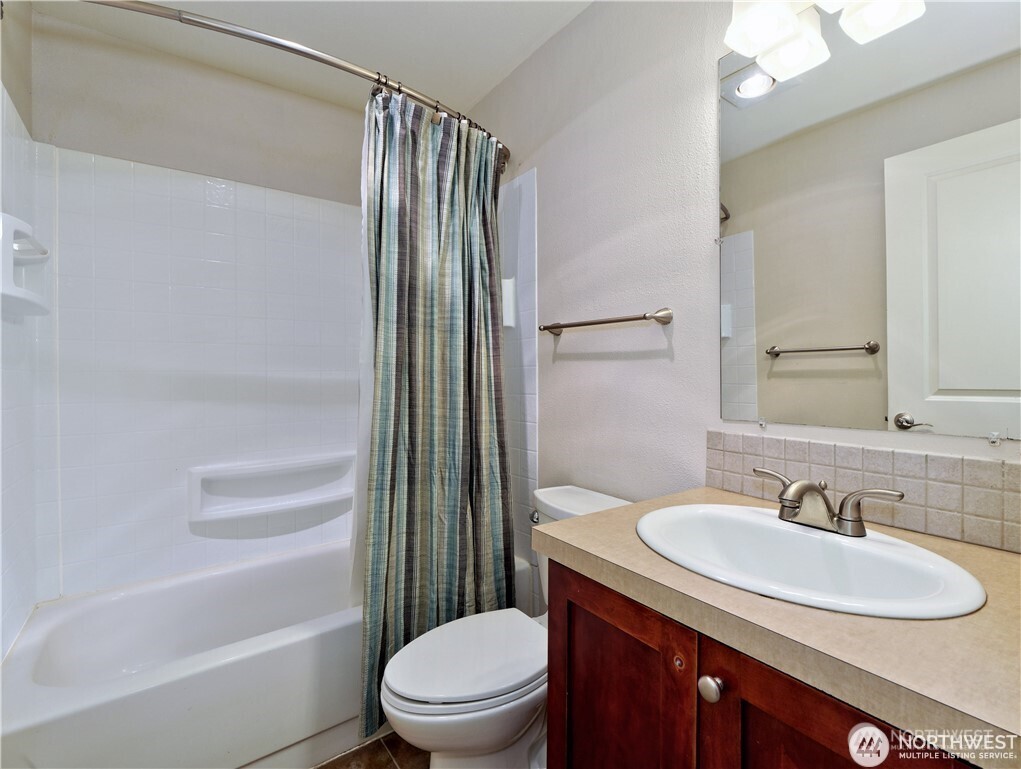 23421 16th Avenue D101 Property Photo 4