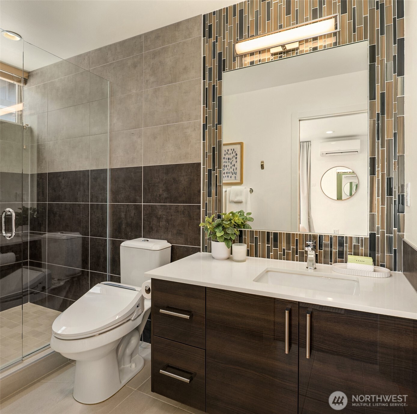 464 Ne Maple Leaf Place B Property Photo 16