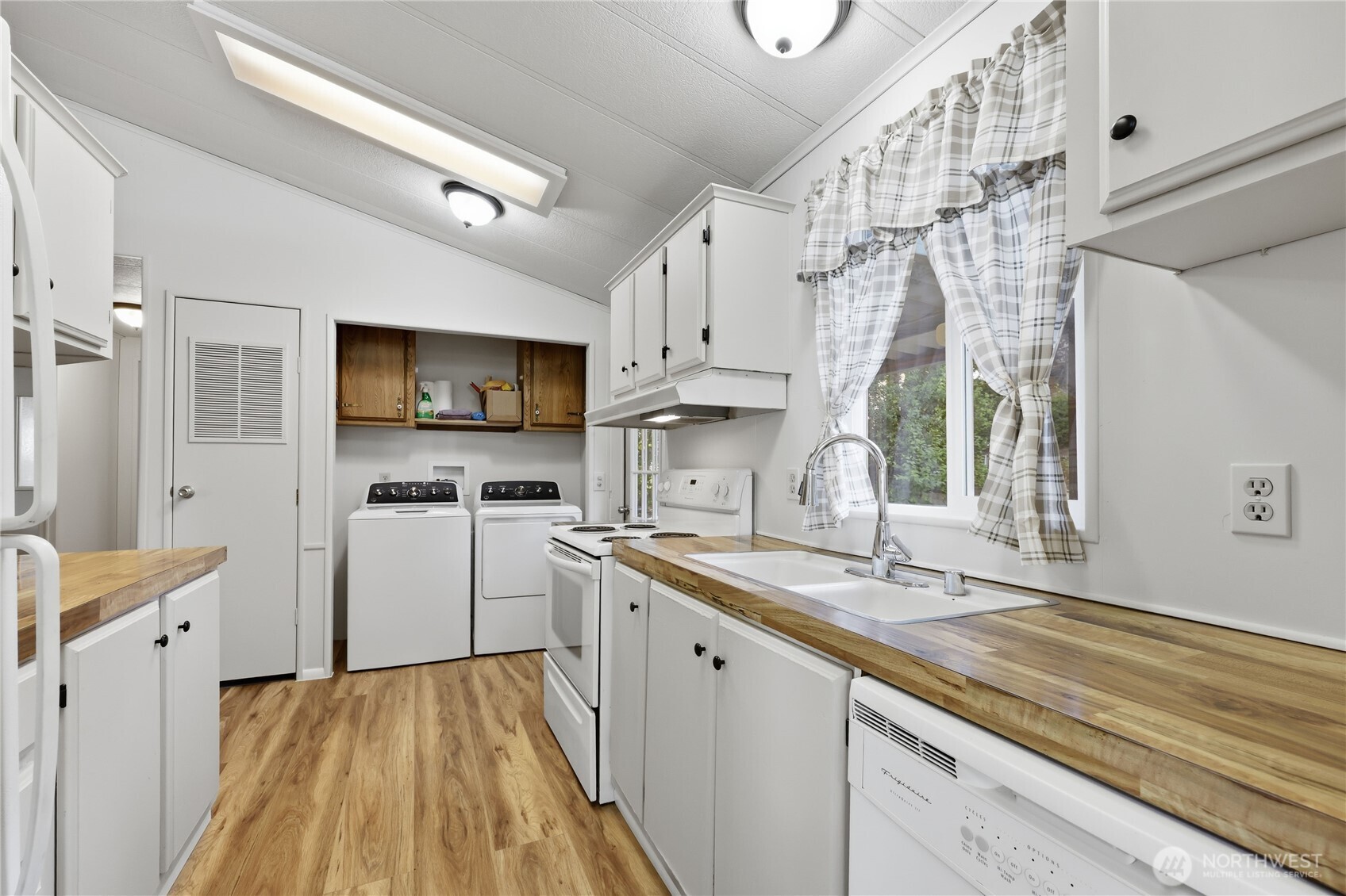 600 Lincoln Road 9 Property Photo 7