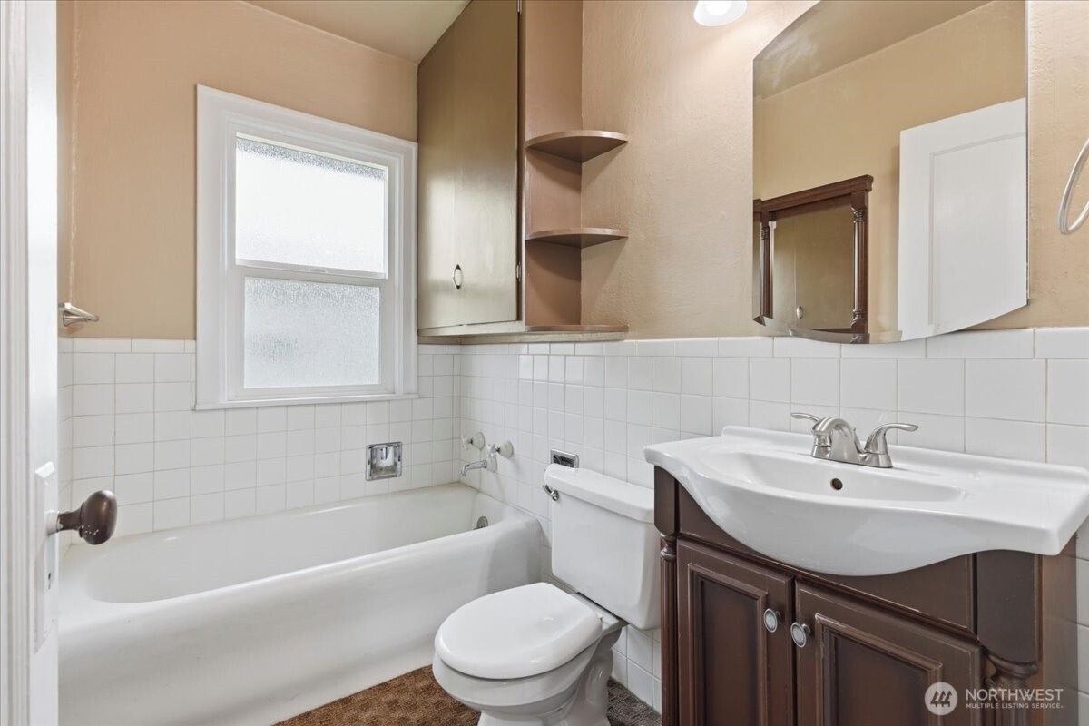 15 Nw Cole Property Photo 11