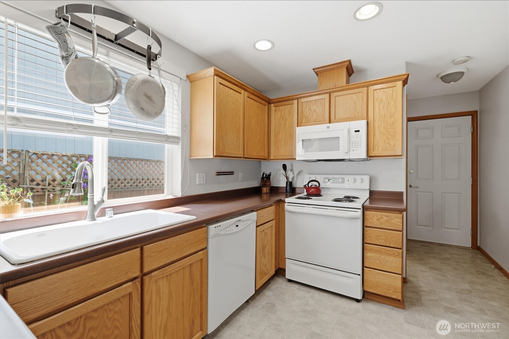 1625 112th Avenue Property Photo 14