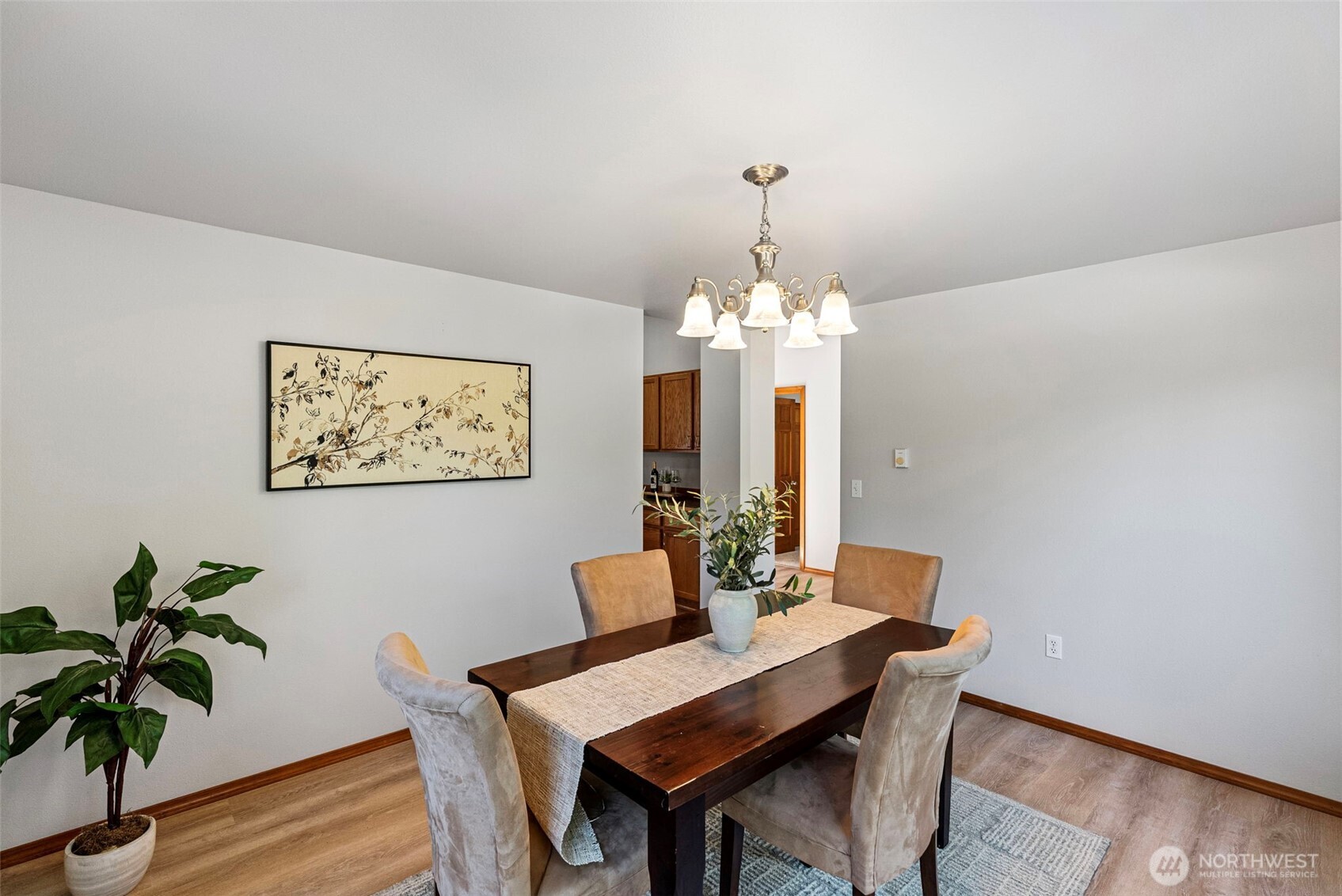 511 E Gills Cove Drive Property Photo 9