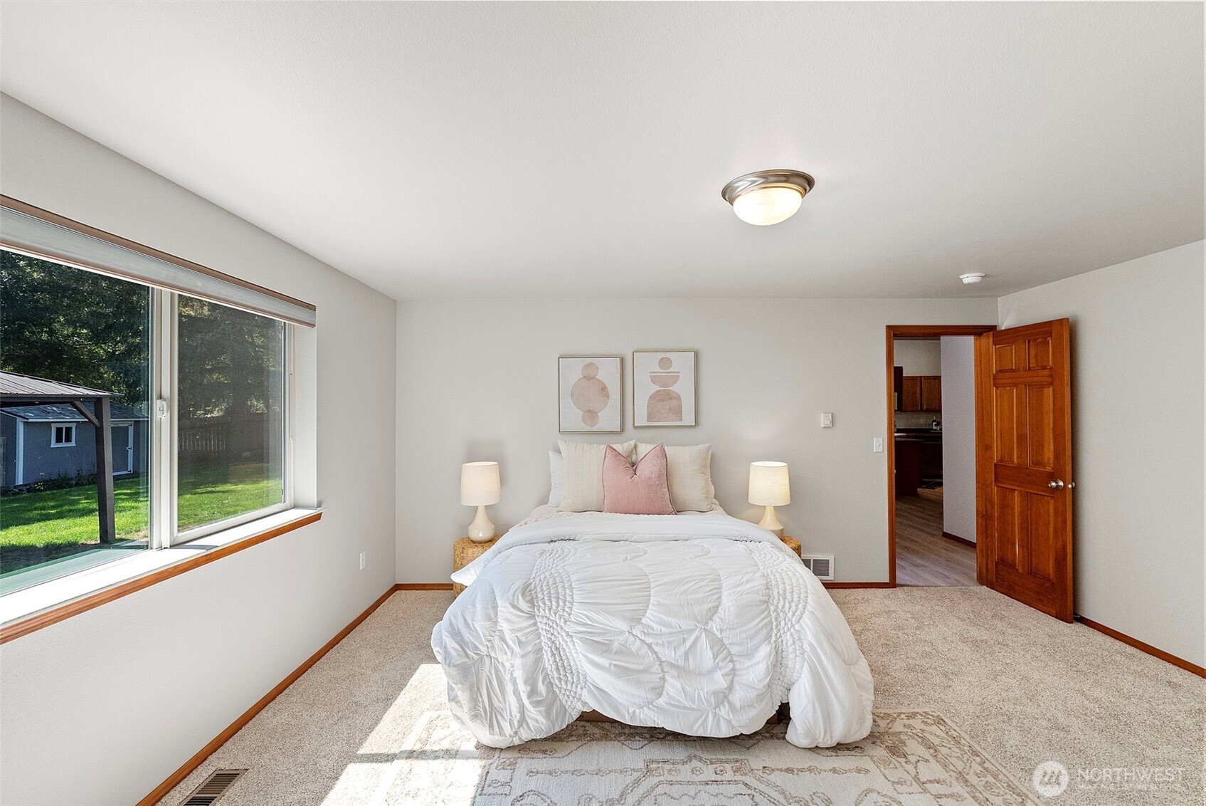 511 E Gills Cove Drive Property Photo 13