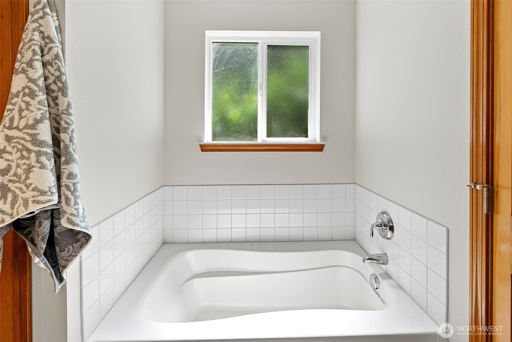511 E Gills Cove Drive Property Photo 16