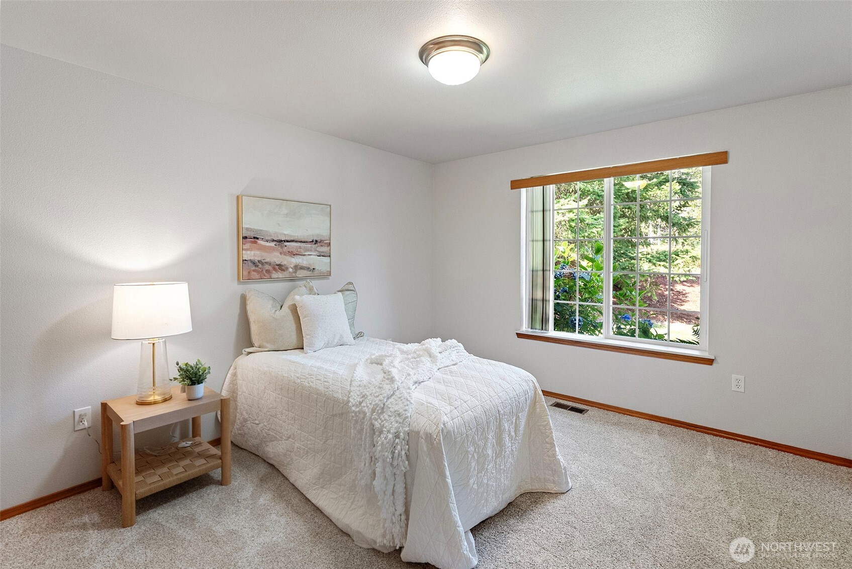 511 E Gills Cove Drive Property Photo 18