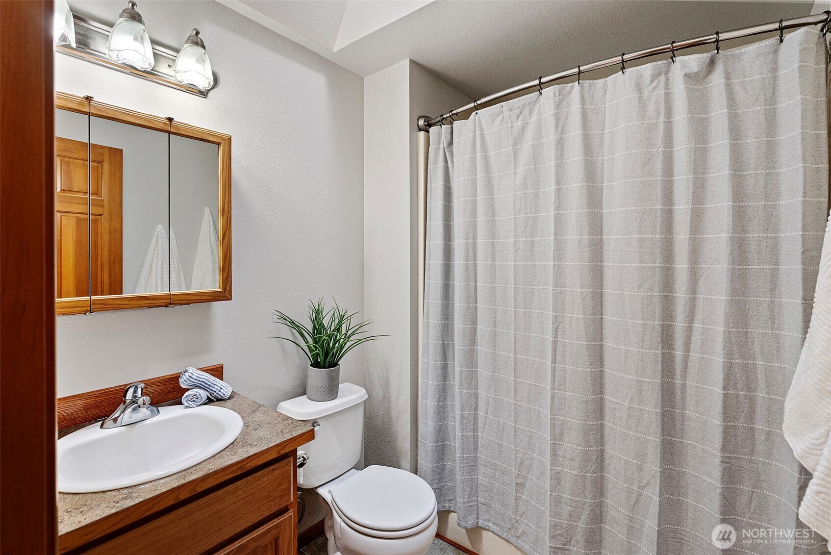 511 E Gills Cove Drive Property Photo 21