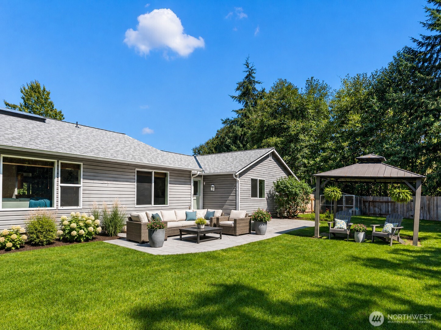 511 E Gills Cove Drive Property Photo 23