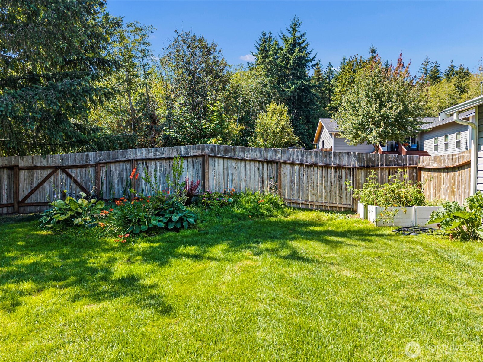 511 E Gills Cove Drive Property Photo 25