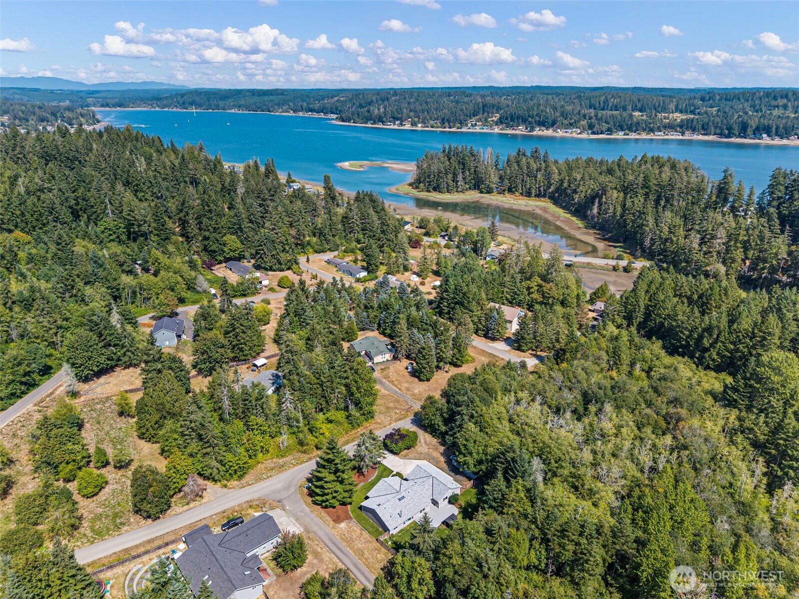511 E Gills Cove Drive Property Photo 29