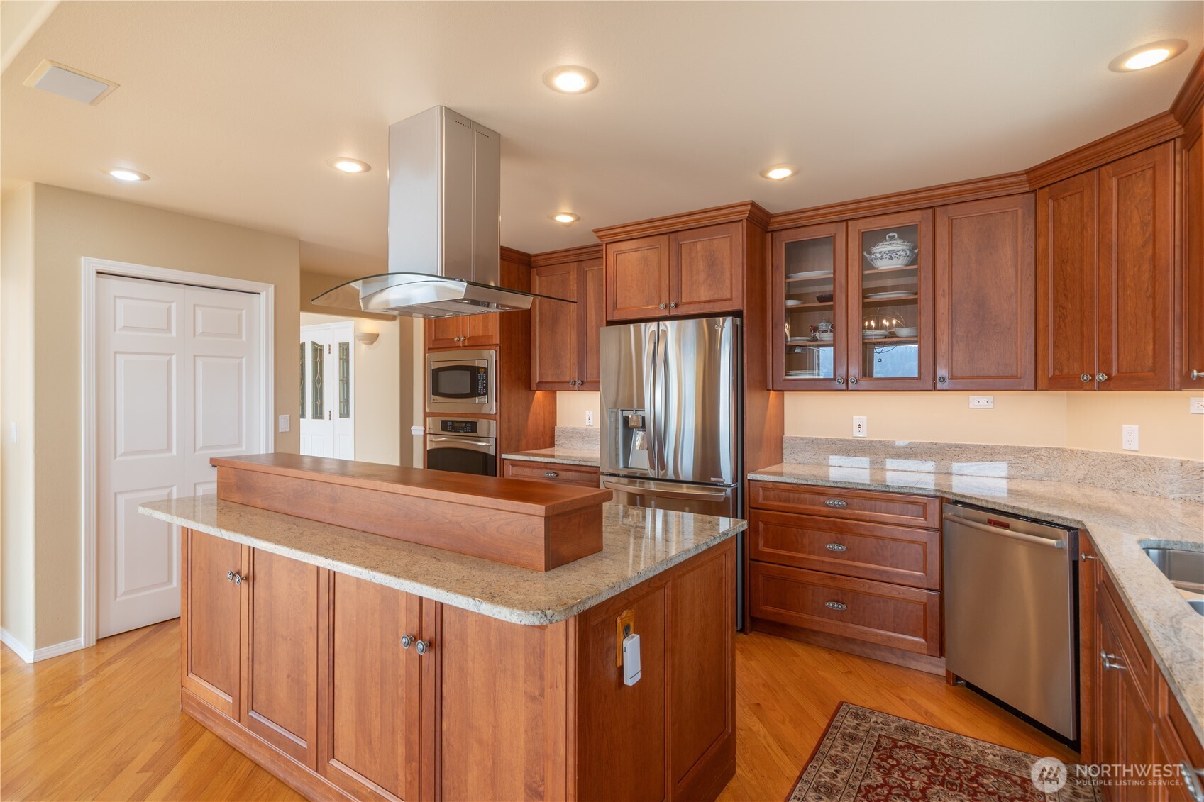 100 Shine Road Property Photo 13