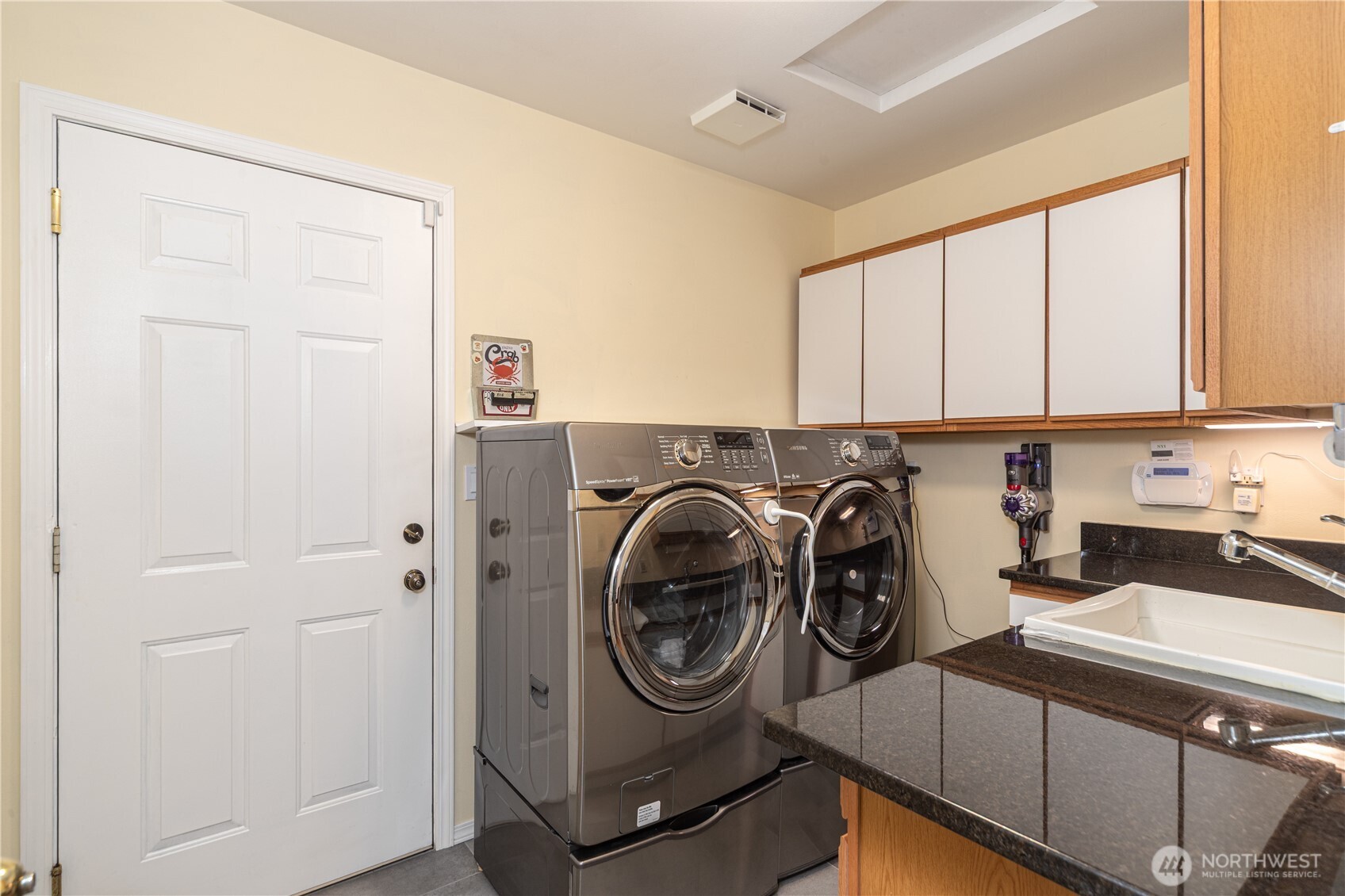 100 Shine Road Property Photo 18