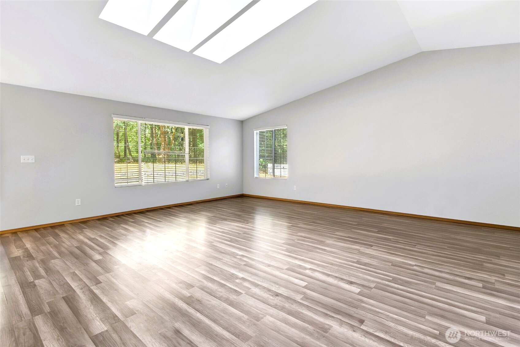 1671 Dickinson Avenue Property Photo 4