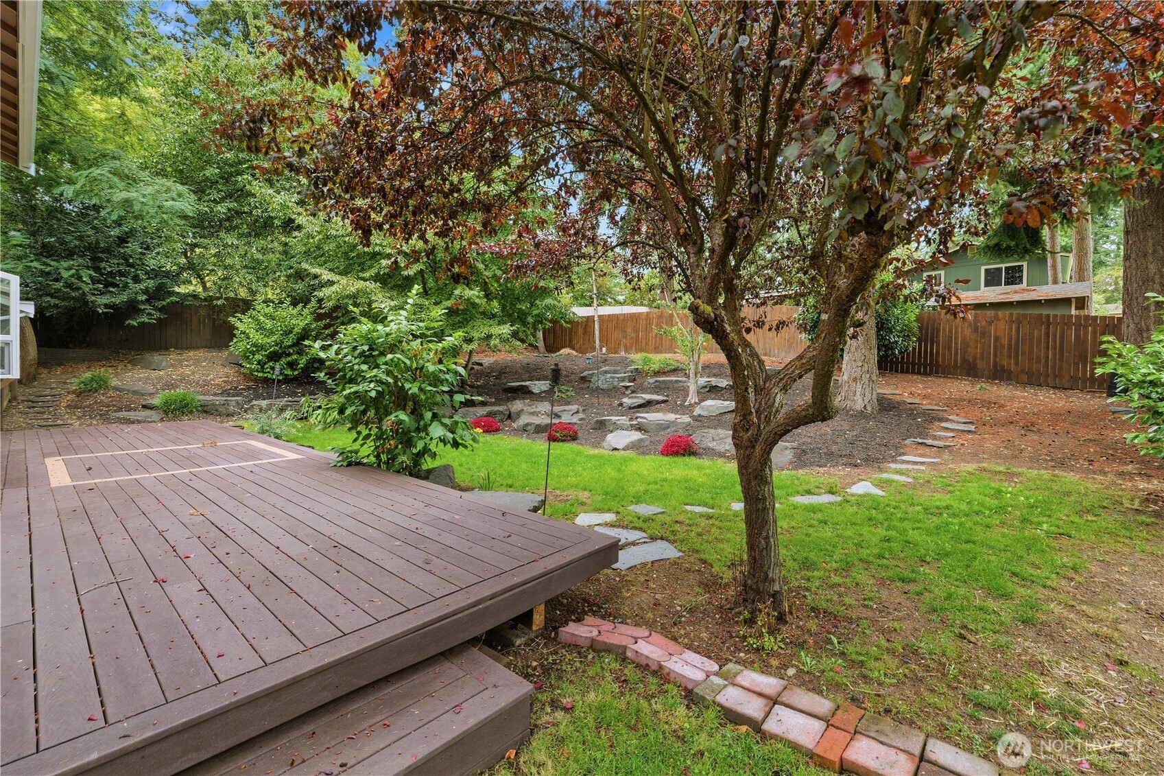 528 Seahawk Street Property Photo 4