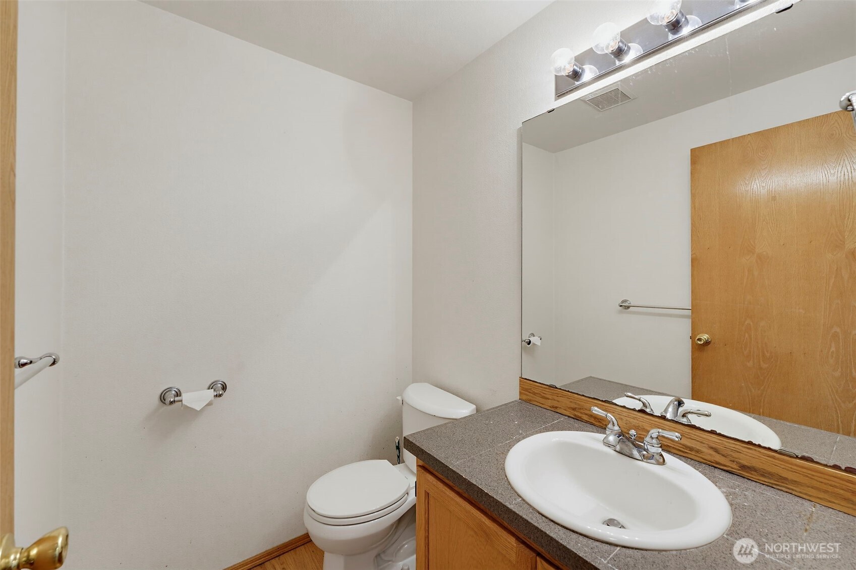 32133 37th Place Property Photo 7