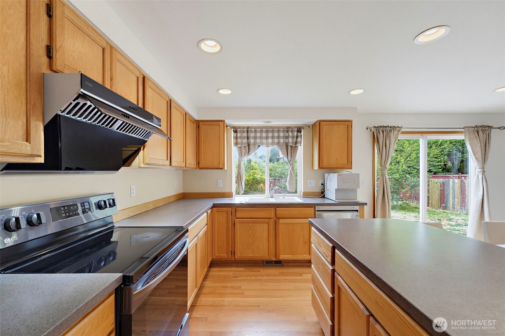 32133 37th Place Property Photo 14
