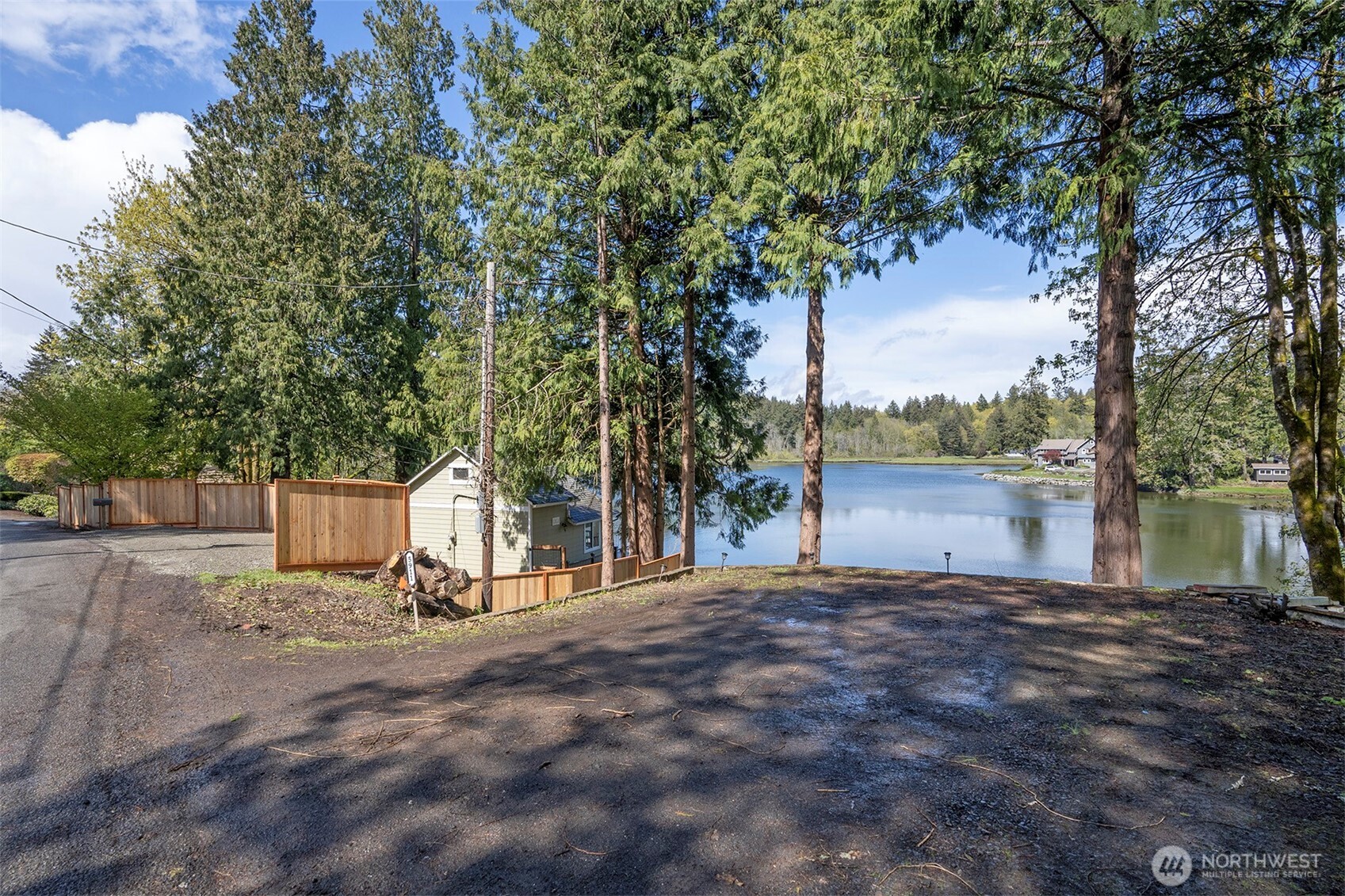 5911 Lagoon Lane Property Photo 4