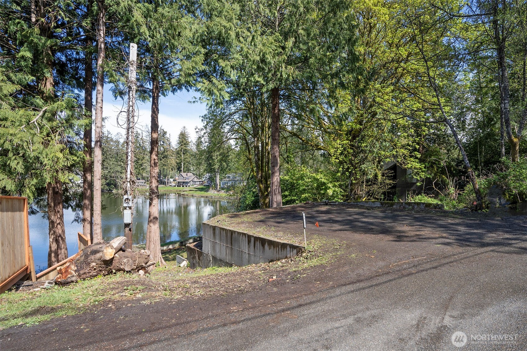 5911 Lagoon Lane Property Photo 7
