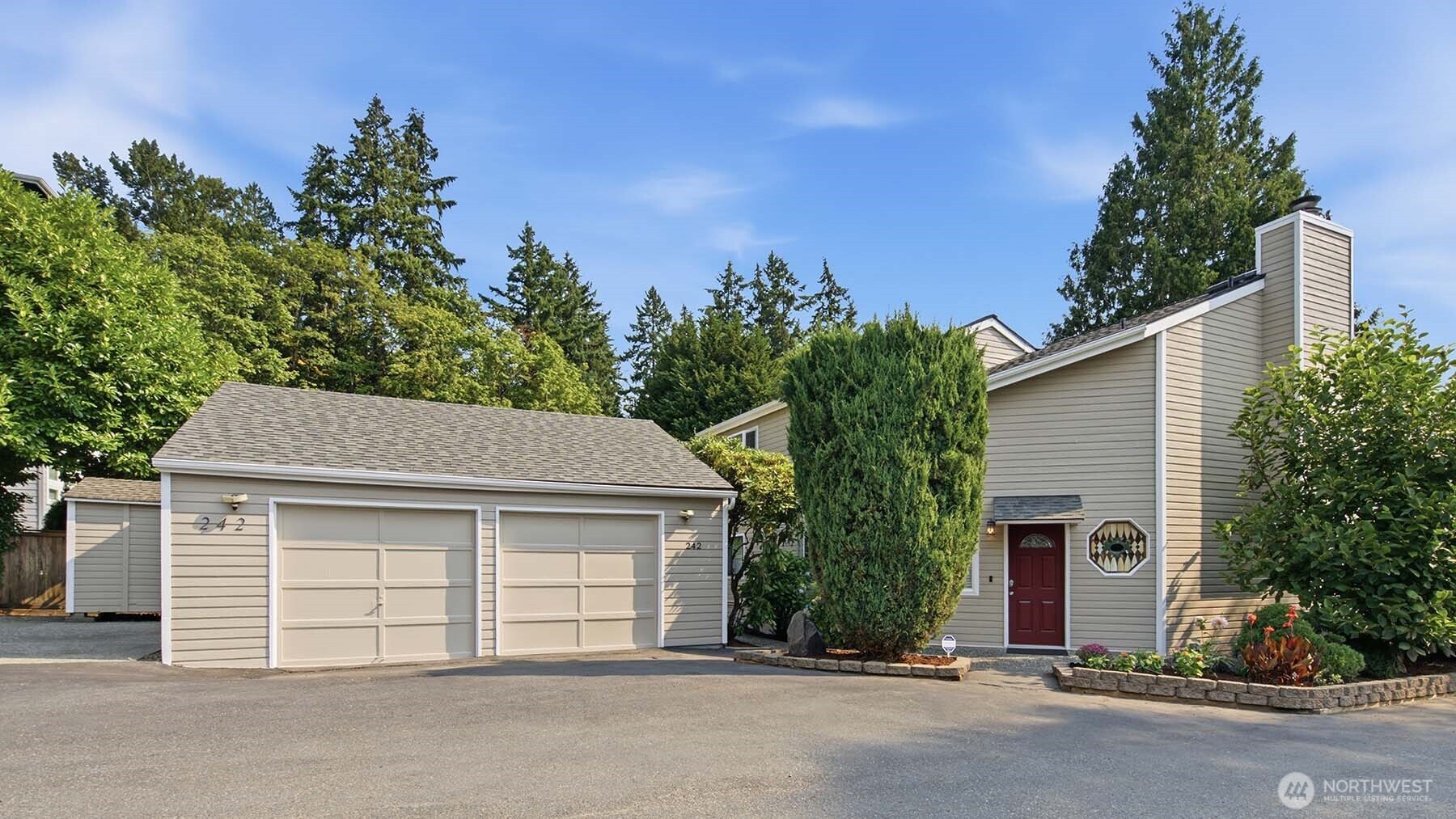 242 W Lake Sammamish Parkway Property Photo 3