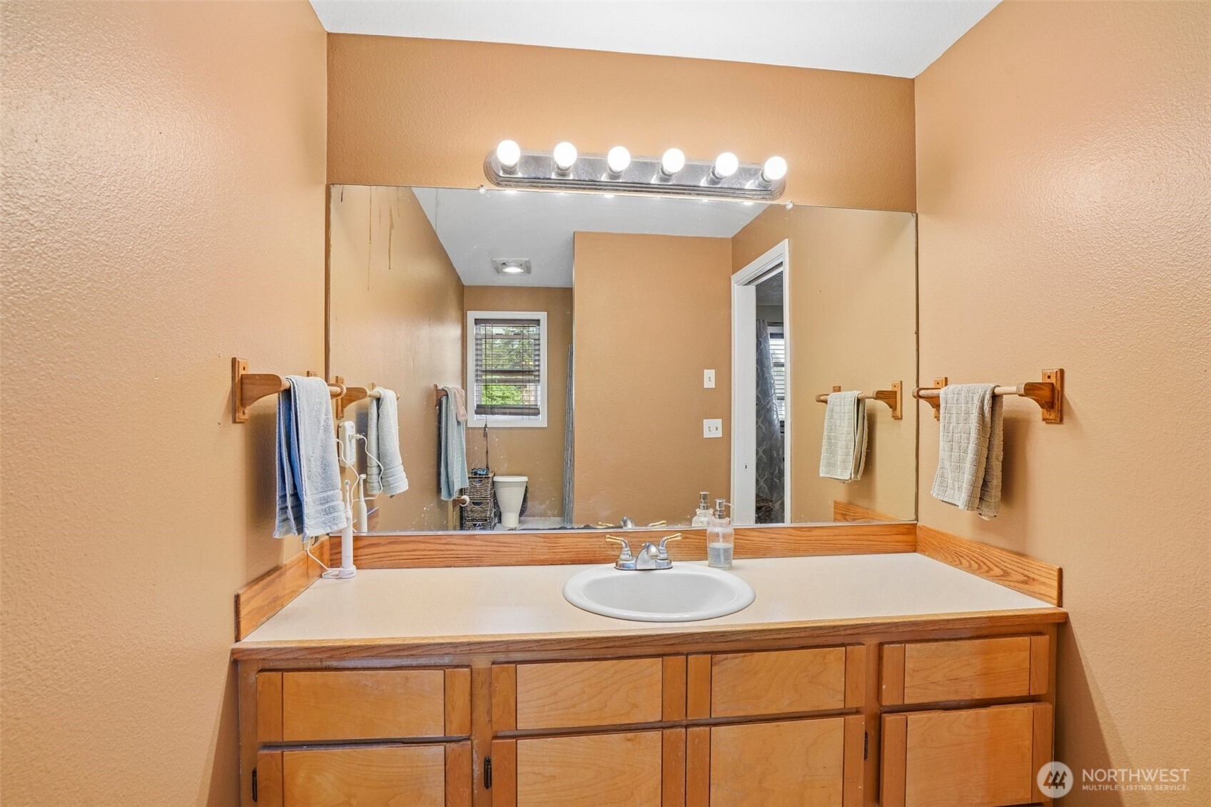 4021 Ne 157th Avenue Property Photo 21