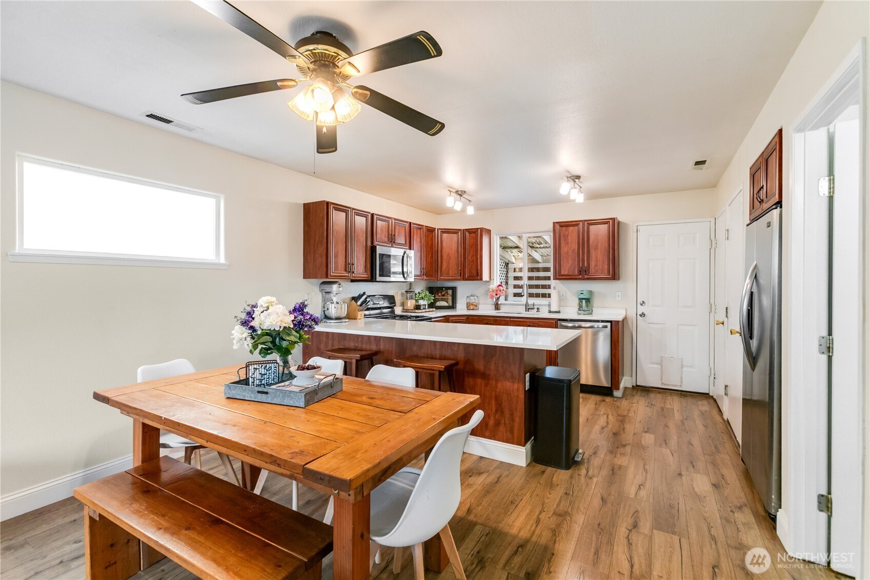 3964 Broadmoor Loop Property Photo 8