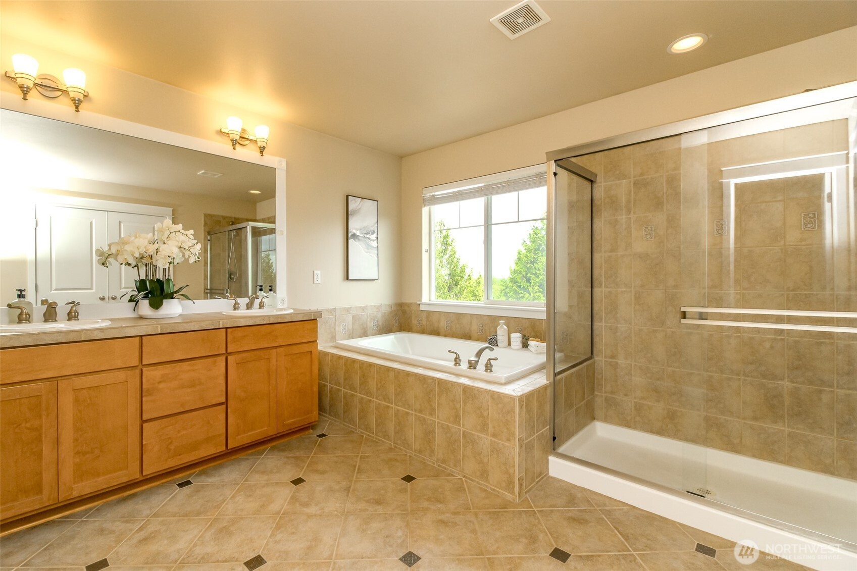 2972 Ne Marquette Way Property Photo 18