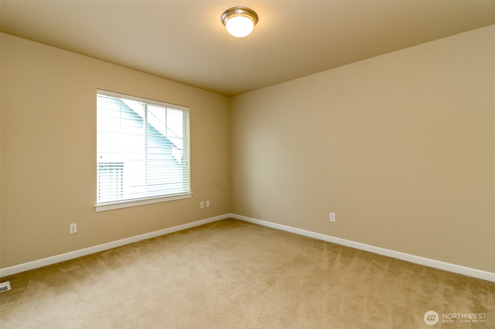 2972 Ne Marquette Way Property Photo 24