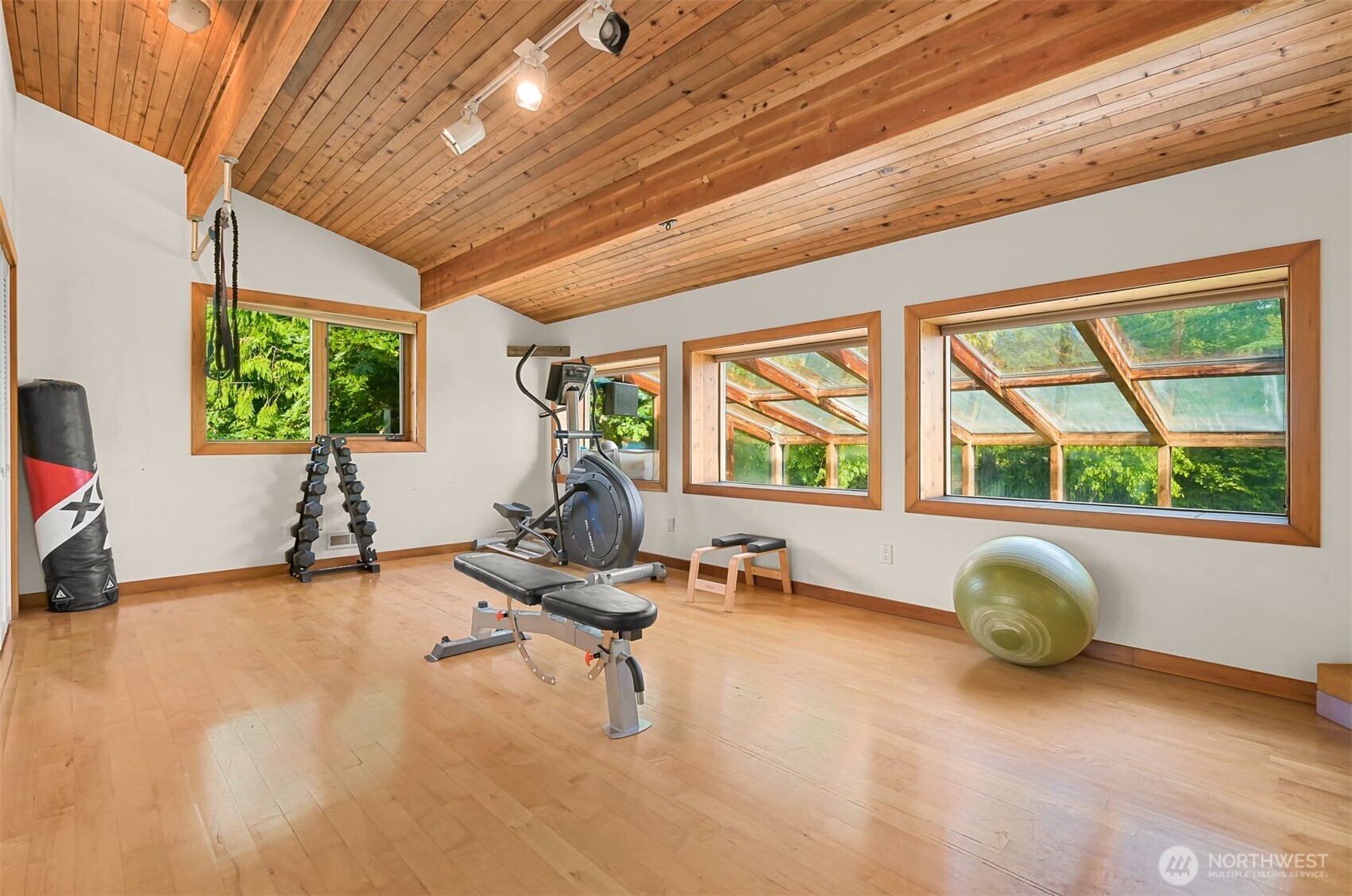 1399 Chuckanut Crest Drive Property Photo 12