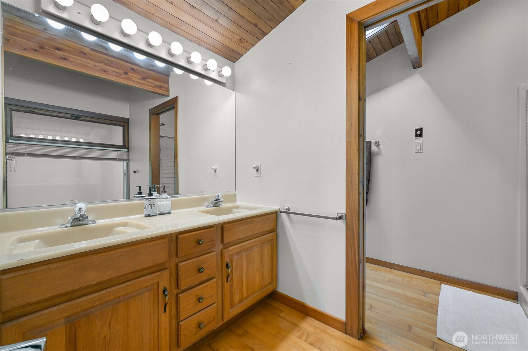 1399 Chuckanut Crest Drive Property Photo 18