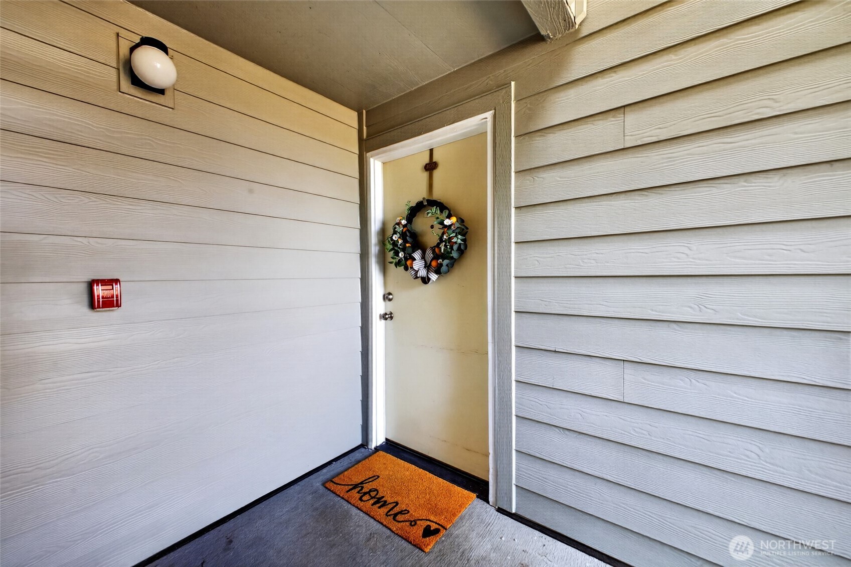 1835 S 286th Lane R-103 Property Photo 3