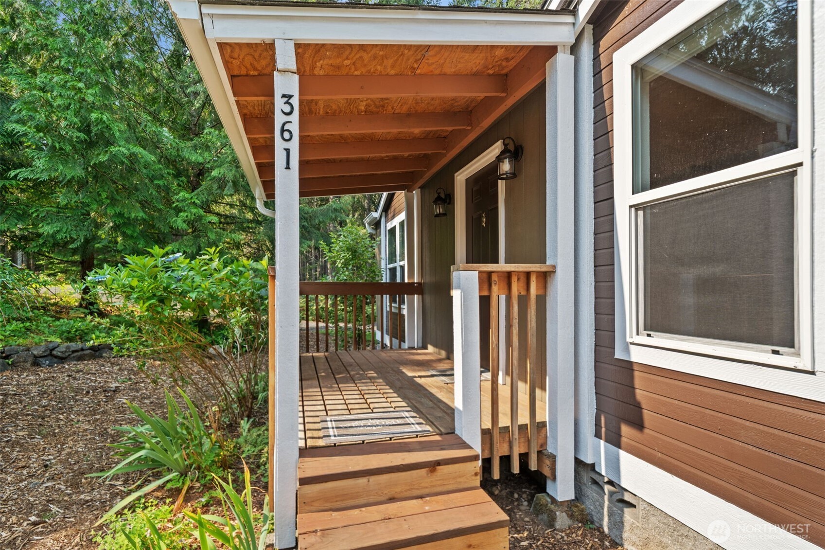 361 N Rainbow Way Property Photo 5