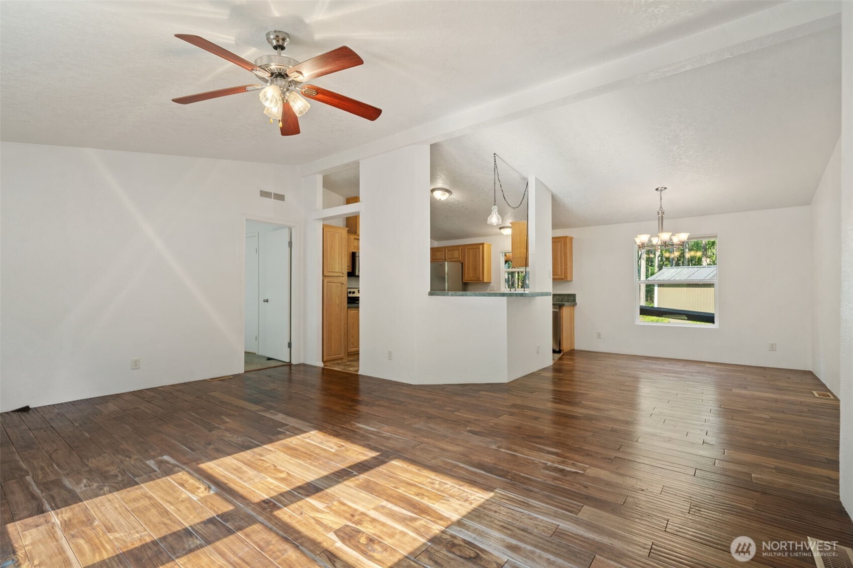 361 N Rainbow Way Property Photo 6
