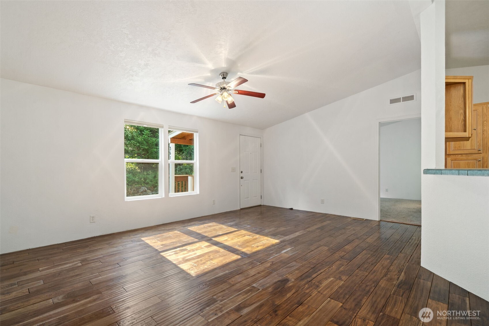 361 N Rainbow Way Property Photo 7