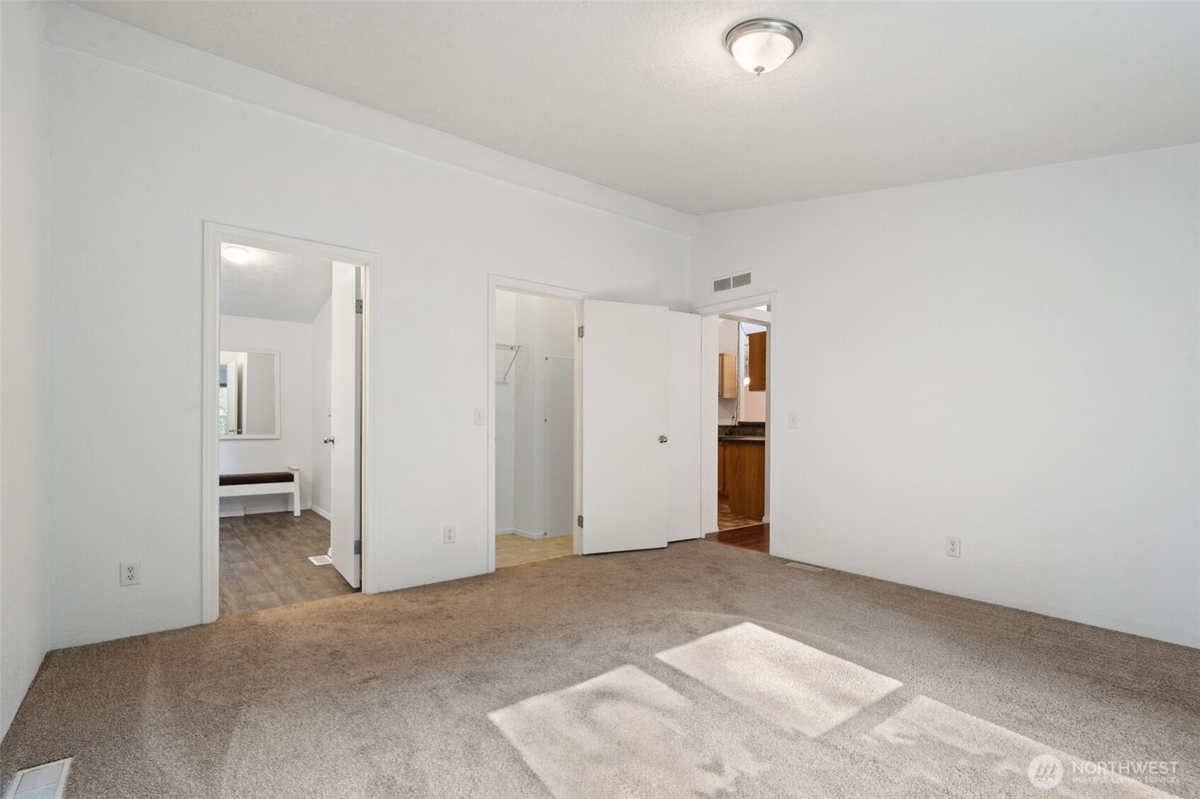 361 N Rainbow Way Property Photo 14