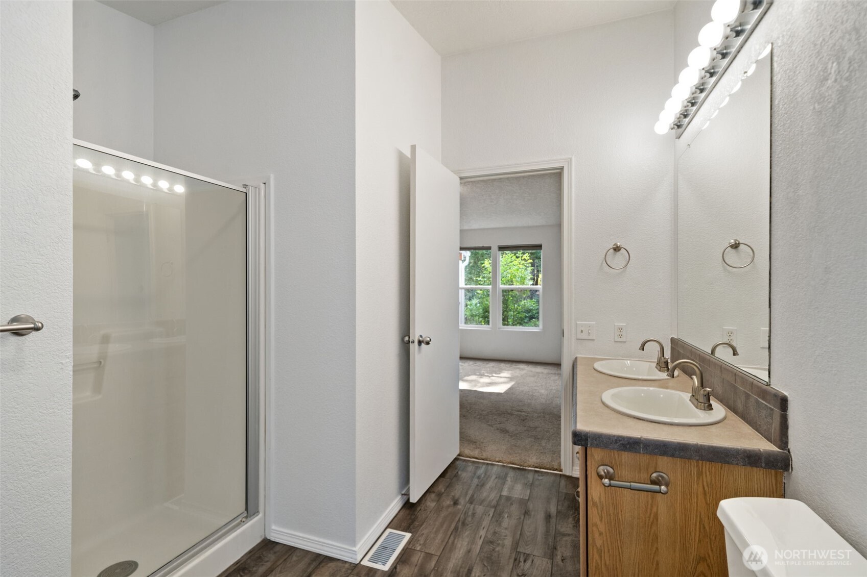 361 N Rainbow Way Property Photo 17