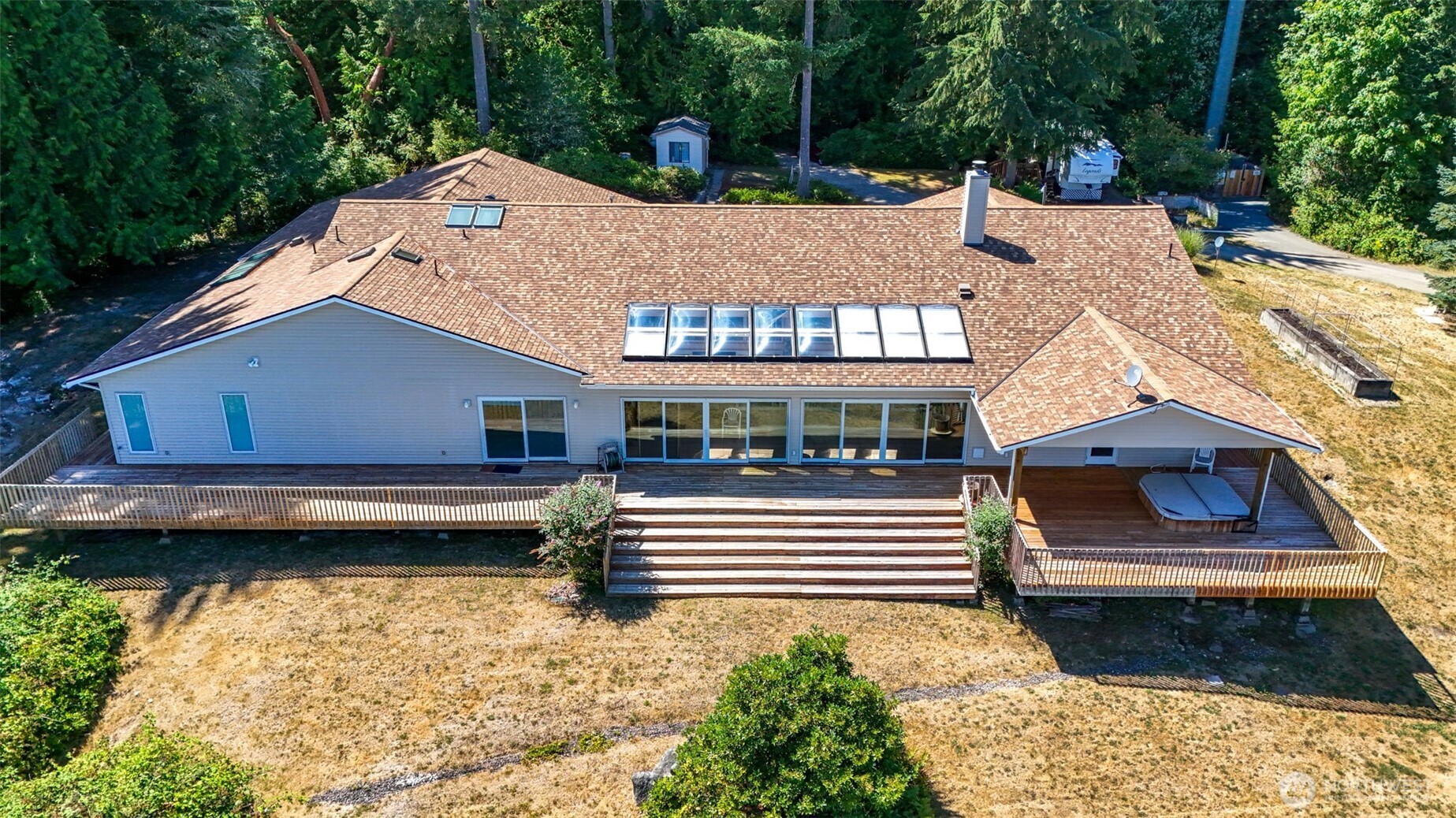 1225 Ne Hoffs Drive Property Photo 1