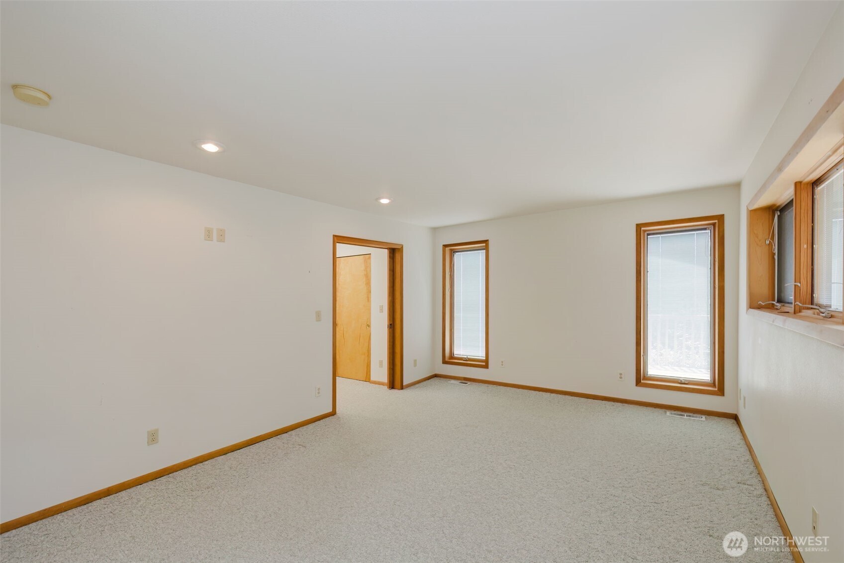 1225 Ne Hoffs Drive Property Photo 23